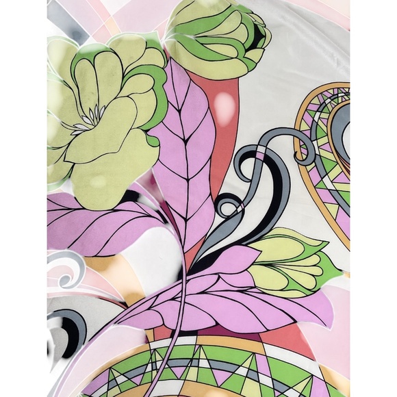 LOREDANO Women's Purple/Green Geometric Floral Leaf Silk LUXURY Scarf - Picture 9 of 9